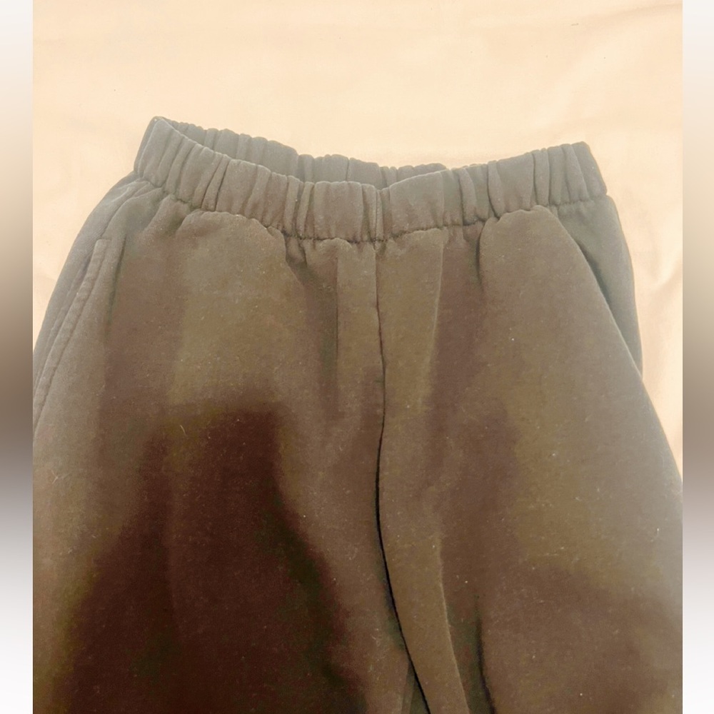 BRANDY BLACK SWEATS